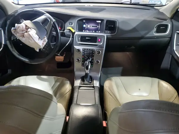 LYV402TM8HB153588 2017 VOLVO S60 - Image 8