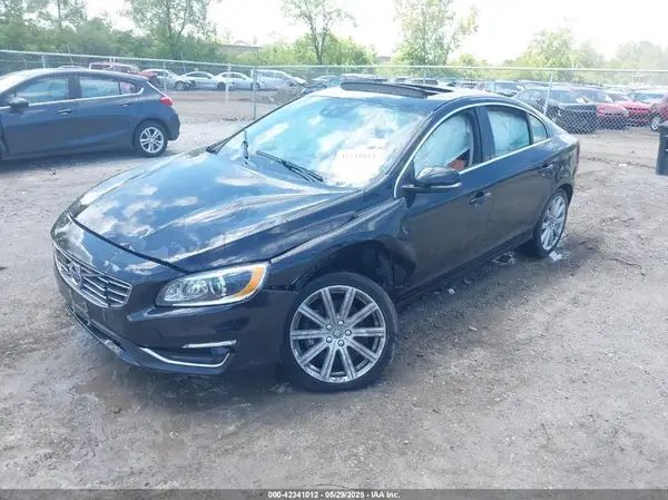 LYV402TM9HB127002 2017 VOLVO S60 - Image 2