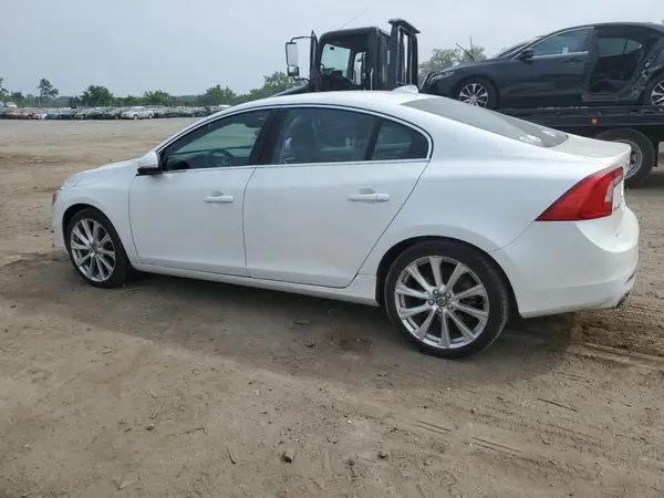 LYV402TM9JB170194 2018 VOLVO S60 - Image 2