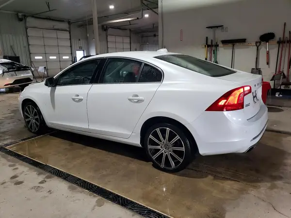 LYV612TK2GB107953 2016 VOLVO S60 - Image 2