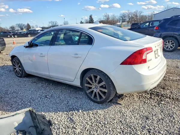 LYV612TK8GB107519 2016 VOLVO S60 - Image 2