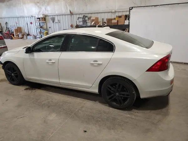 LYV612TM1GB093416 2016 VOLVO S60 - Image 2