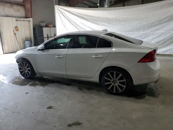 LYV612TM1GB100252 2016 VOLVO S60 - Image 2