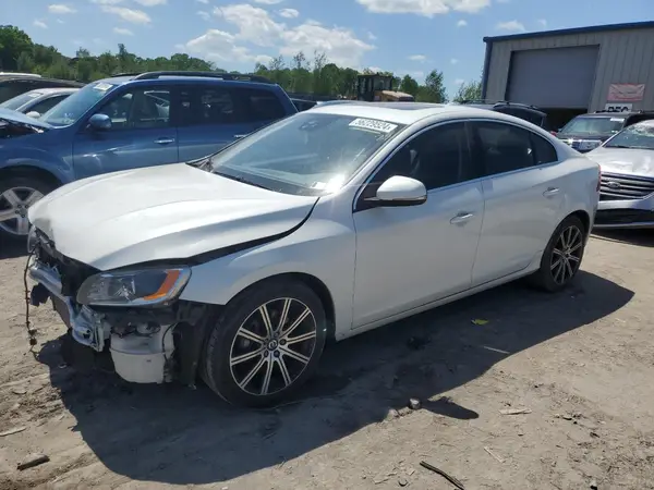 LYV612TM3GB088346 2016 VOLVO S60 - Image 1