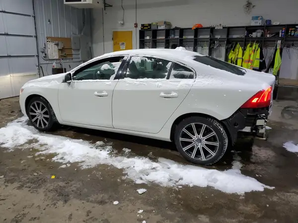 LYV612TM3GB097810 2016 VOLVO S60 - Image 2