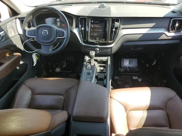 LYVA22RK0JB073131 2018 VOLVO XC60 - Image 8