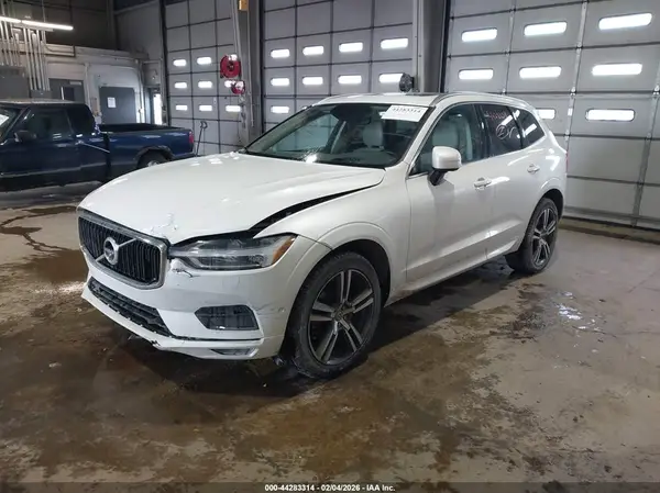 LYVA22RK0JB087739 2018 VOLVO XC60 - Image 2