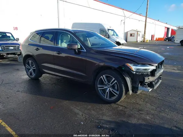 LYVA22RK1JB077446 2018 VOLVO XC60 - Image 1