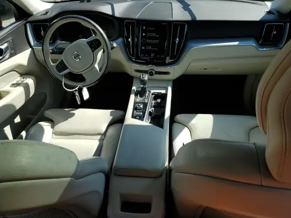 LYVA22RK1KB196129 2019 VOLVO XC60 - Image 8