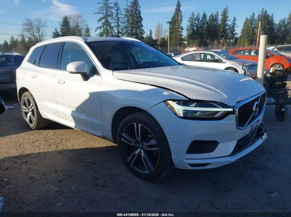 LYVA22RK1KB230781 2019 VOLVO XC60 - Image 1