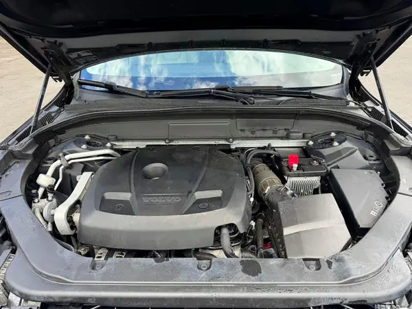 LYVA22RK2KB230983 2019 VOLVO XC60 - Image 8