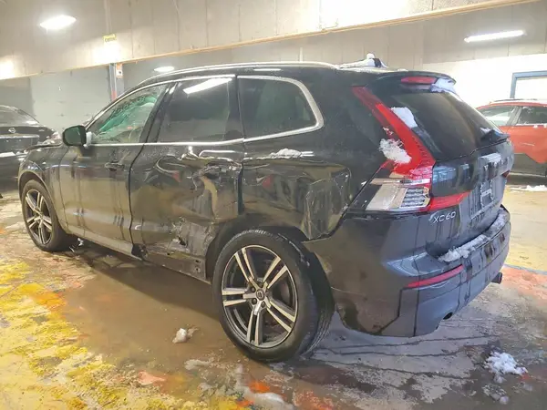 LYVA22RK2KB238338 2019 VOLVO XC60 - Image 2