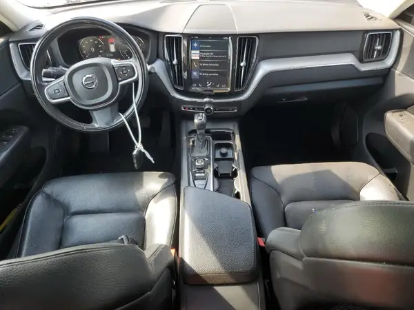 LYVA22RK3JB078680 2018 VOLVO XC60 - Image 8