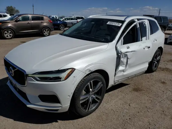 LYVA22RK3JB097438 2018 VOLVO XC60 - Image 1