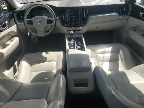 LYVA22RK3JB117199 2018 VOLVO XC60 - Image 8