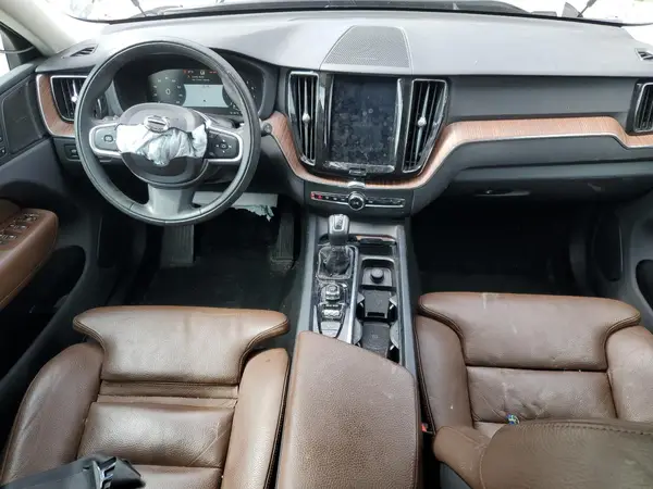 LYVA22RK3KB215201 2019 VOLVO XC60 - Image 8