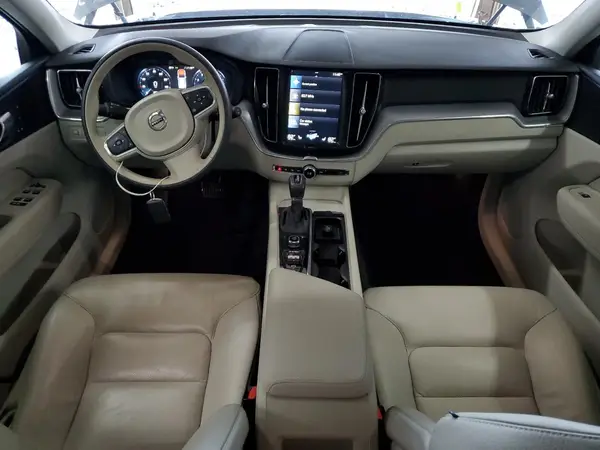 LYVA22RK4JB078297 2018 VOLVO XC60 - Image 8
