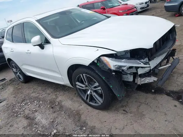 LYVA22RK4JB087503 2018 VOLVO XC60 - Image 1