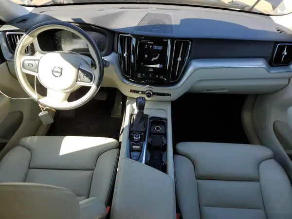 LYVA22RK4KB235425 2019 VOLVO XC60 - Image 8