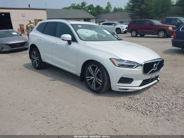 LYVA22RK5JB069768 2018 VOLVO XC60 - Image 1