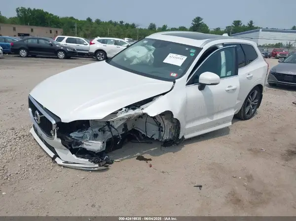 LYVA22RK5JB069768 2018 VOLVO XC60 - Image 2