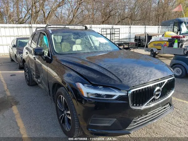 LYVA22RK5JB087834 2018 VOLVO XC60 - Image 1