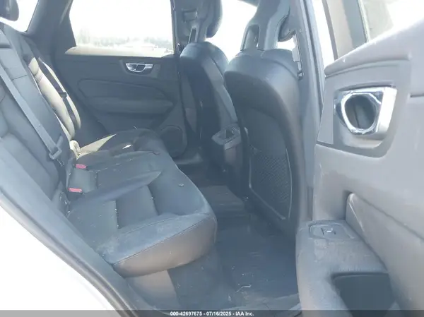 LYVA22RK5KB191242 2019 VOLVO XC60 - Image 8
