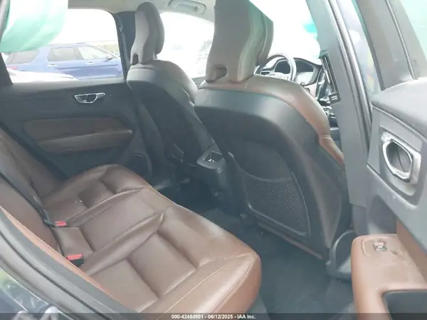 LYVA22RK6KB219906 2019 VOLVO XC60 - Image 8
