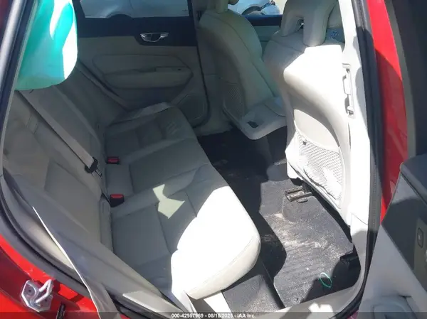 LYVA22RK7JB116864 2018 VOLVO XC60 - Image 8