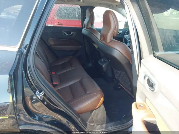 LYVA22RK8KB229630 2019 VOLVO XC60 - Image 8
