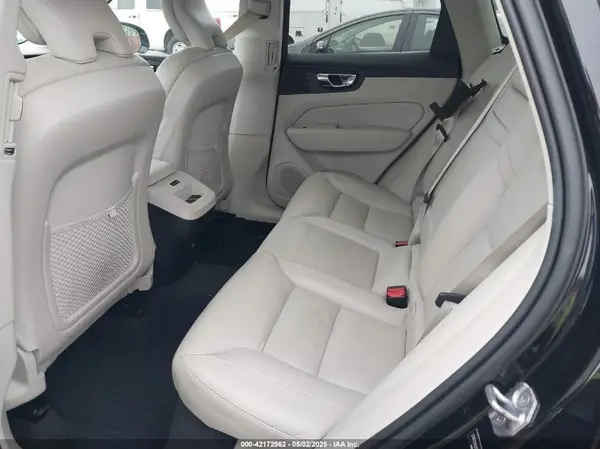 LYVA22RK8KB229949 2019 VOLVO XC60 - Image 8