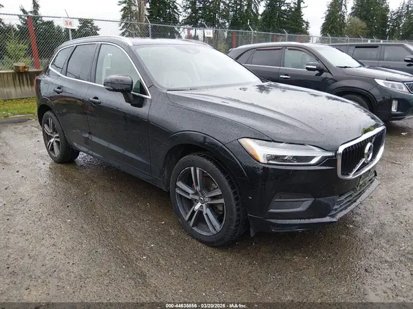 LYVA22RK9JB122682 2018 VOLVO XC60 - Image 1
