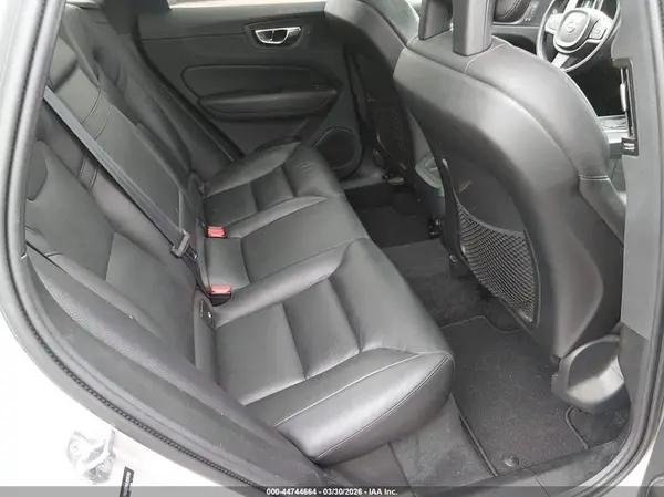 LYVA22RKXJB105180 2018 VOLVO XC60 - Image 8