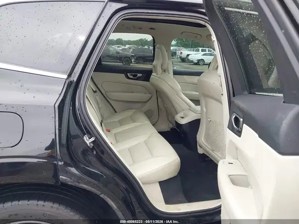 LYVA22RKXJB117409 2018 VOLVO XC60 - Image 8