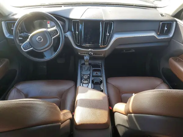 LYVA22RKXJB122416 2018 VOLVO XC60 - Image 8