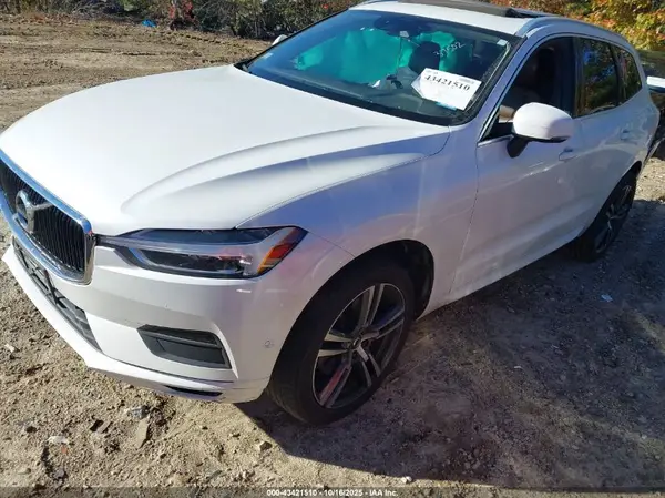 LYVA22RKXKB241729 2019 VOLVO XC60 - Image 2