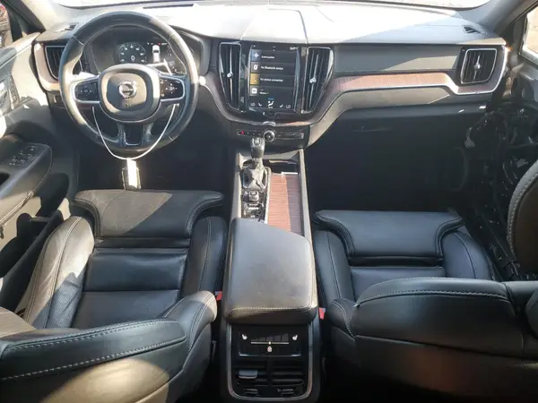 LYVA22RL0JB105360 2018 VOLVO XC60 - Image 8