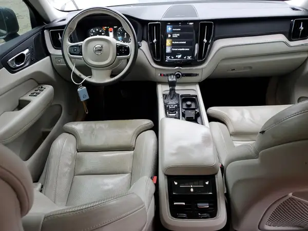 LYVA22RL0KB206769 2019 VOLVO XC60 - Image 8
