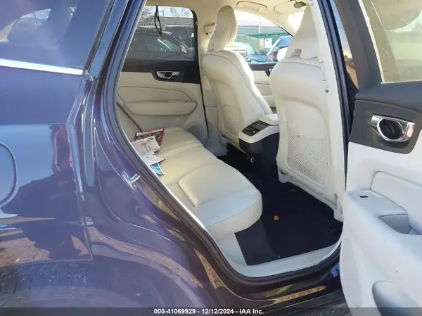 LYVA22RL0KB211101 2019 VOLVO XC60 - Image 8
