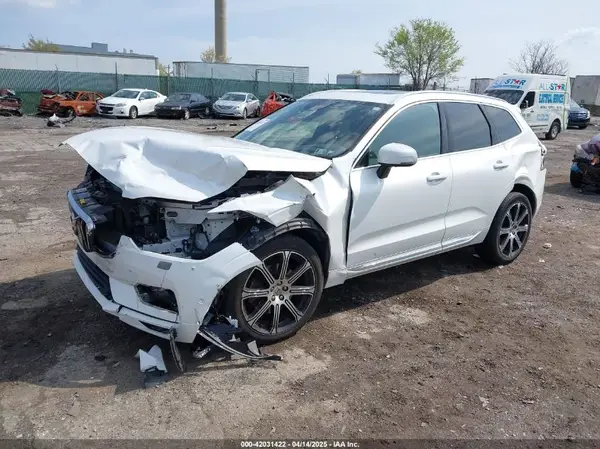 LYVA22RL0KB243112 2019 VOLVO XC60 - Image 2