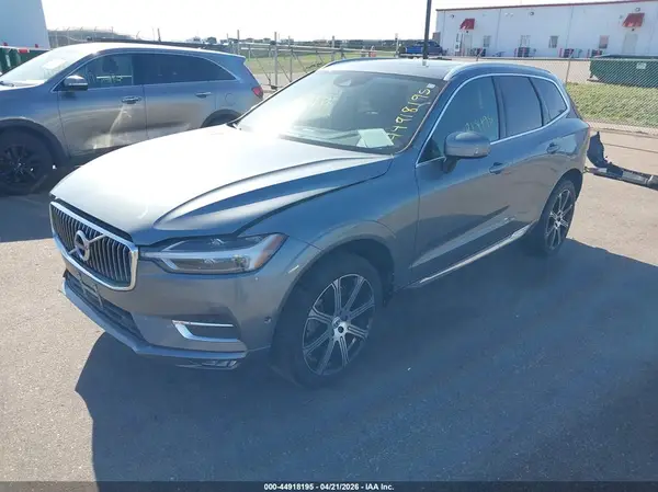 LYVA22RL1JB079321 2018 VOLVO XC60 - Image 2