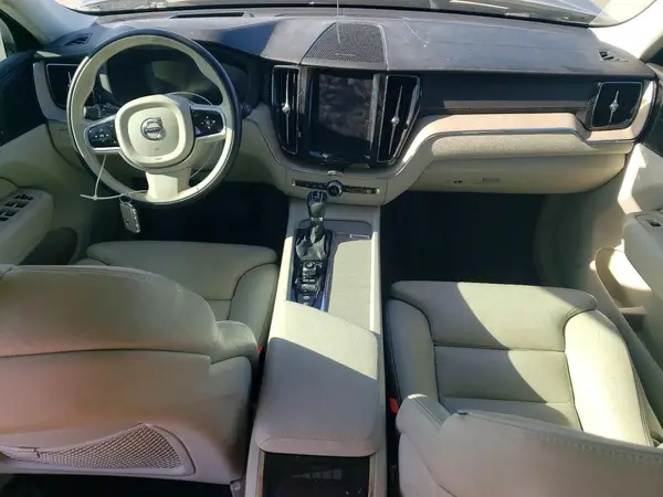 LYVA22RL1KB229929 2019 VOLVO XC60 - Image 8