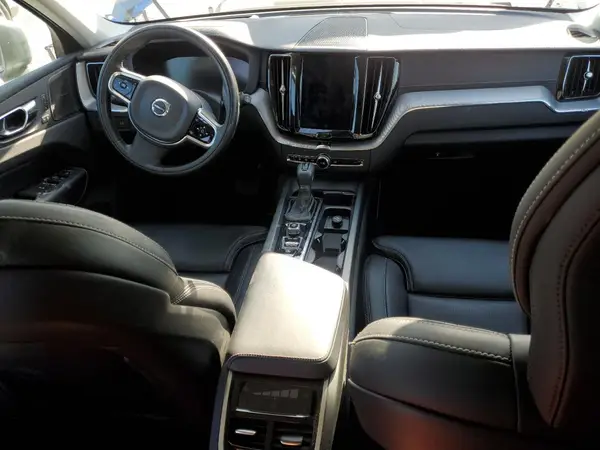 LYVA22RL1KB302183 2019 VOLVO XC60 - Image 8