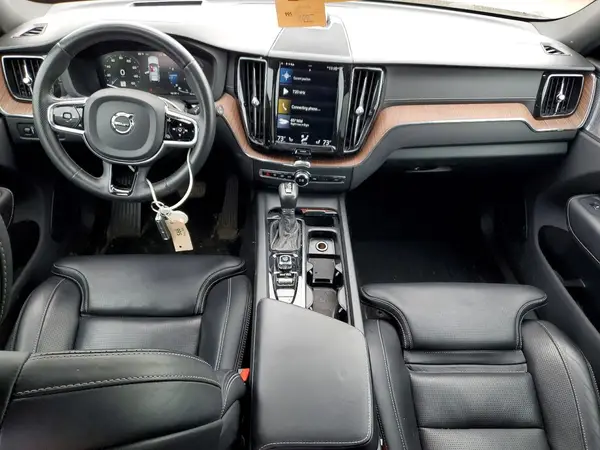 LYVA22RL1KB306556 2019 VOLVO XC60 - Image 8