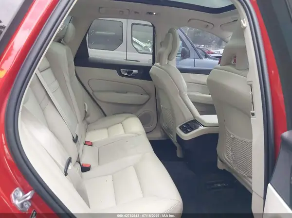 LYVA22RL2JB086701 2018 VOLVO XC60 - Image 8