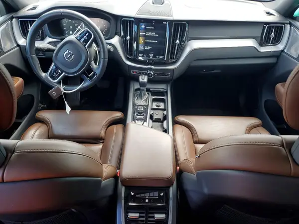 LYVA22RL2JB117302 2018 VOLVO XC60 - Image 8