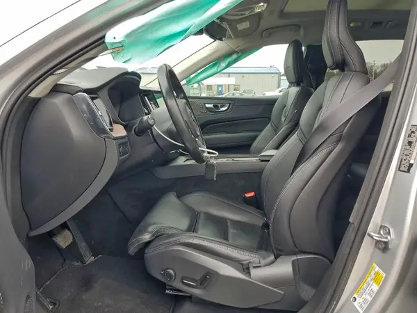 2019 VOLVO XC60 COPART lot 98801985 auction photo 7
