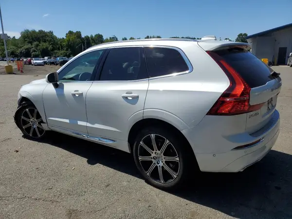 LYVA22RL3KB235540 2019 VOLVO XC60 - Image 2