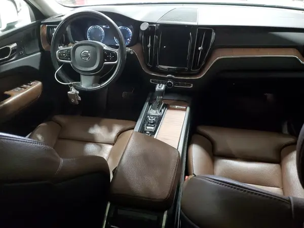 LYVA22RL3KB283006 2019 VOLVO XC60 - Image 8