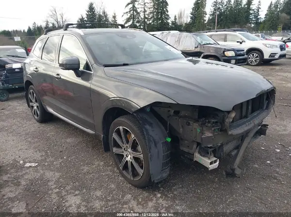 LYVA22RL3KB283765 2019 VOLVO XC60 - Image 1